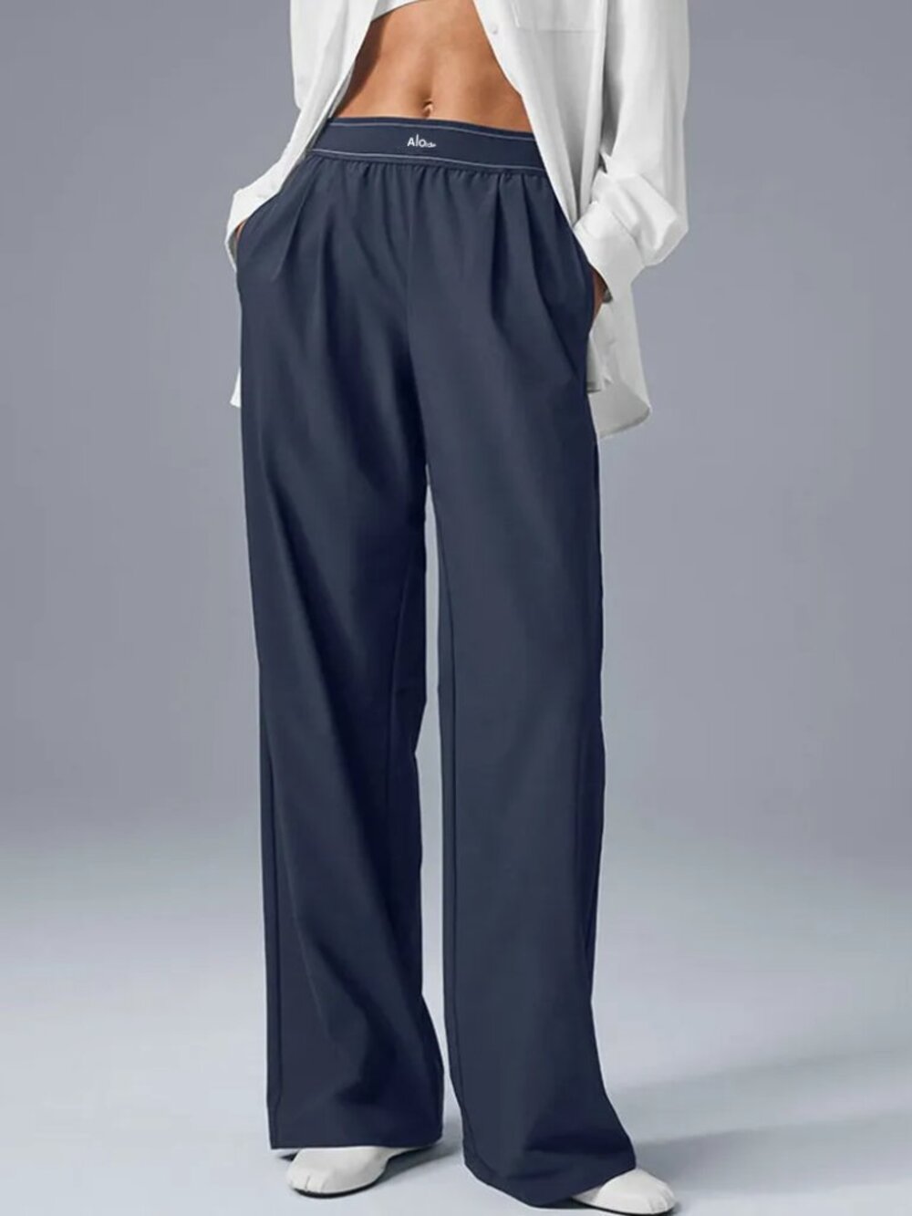 ๐ Navy Blue Alo Yoga High-Waisted Loose Fit Suit Up Pants NWT Regular(30 inch) - Picture 2 of 9